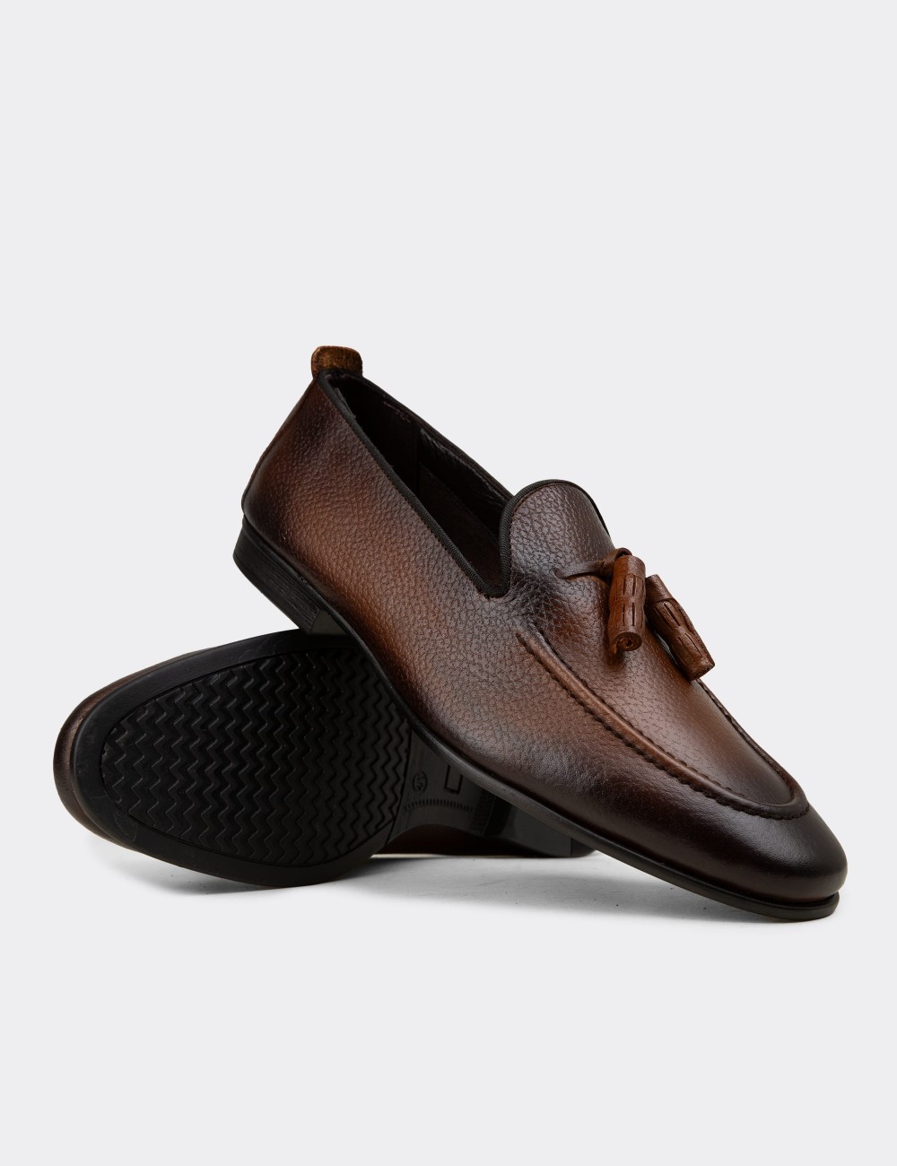 Erkek Kahverengi Hakiki Deri Püsküllü Loafer - 01701MKHVC92