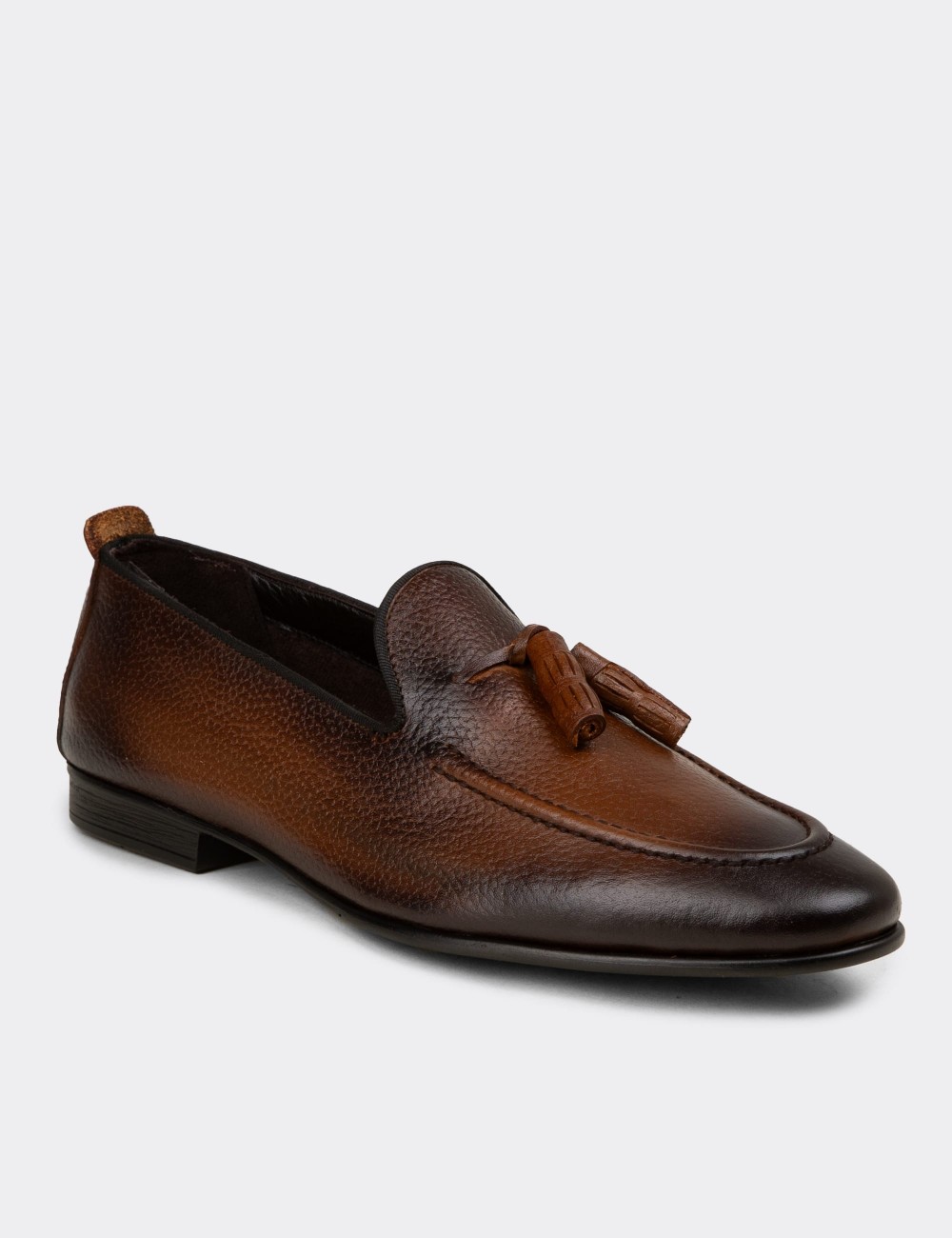 Erkek Kahverengi Hakiki Deri Püsküllü Loafer - 01701MKHVC92