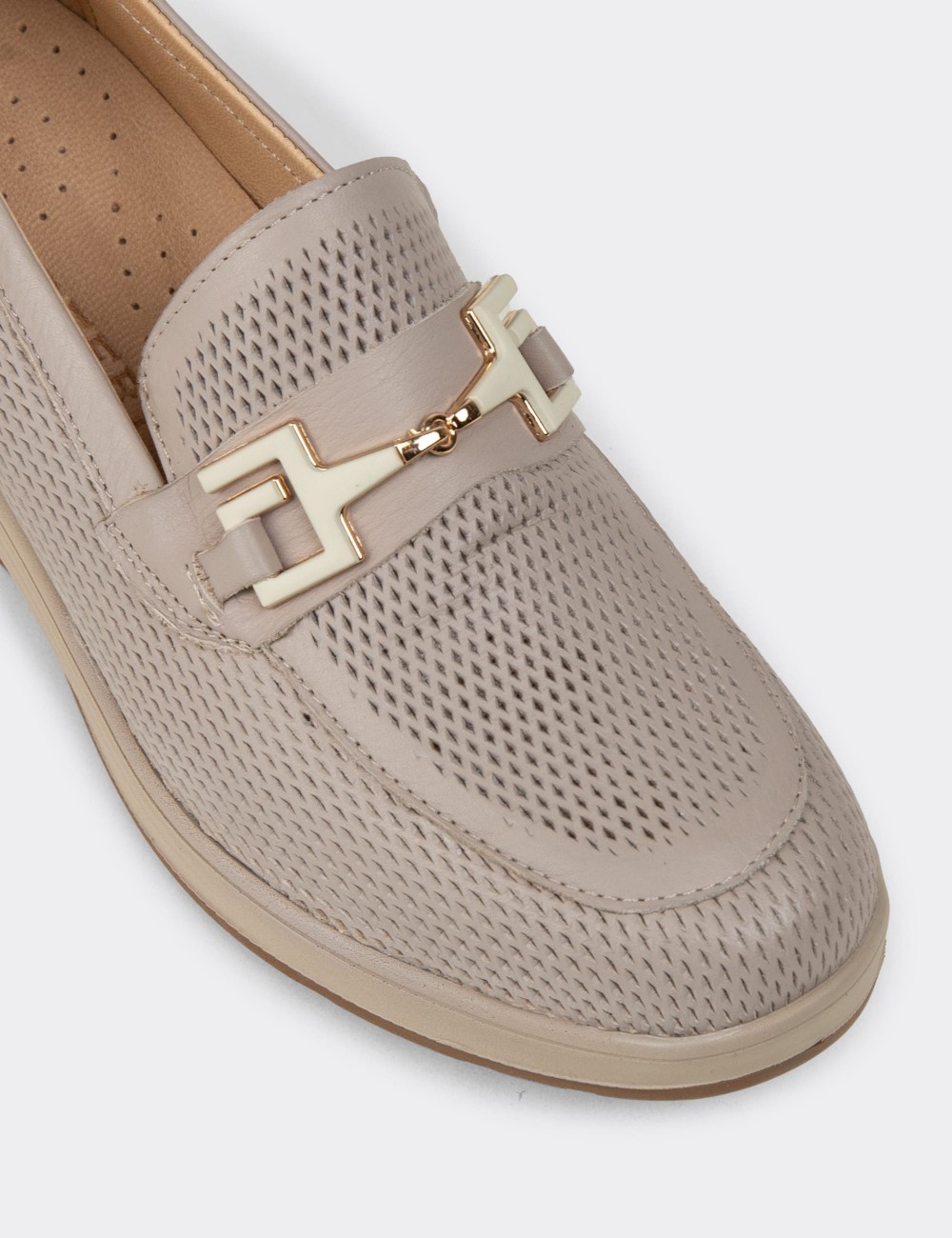 Kadın Bej Hakiki Deri Dolgu Topuk Loafer - N0277ZBEJC01