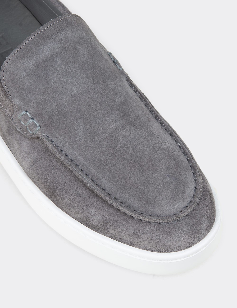 Erkek Hakiki Süet Gri Loafer Ayakkabı - 04405MGRIE01