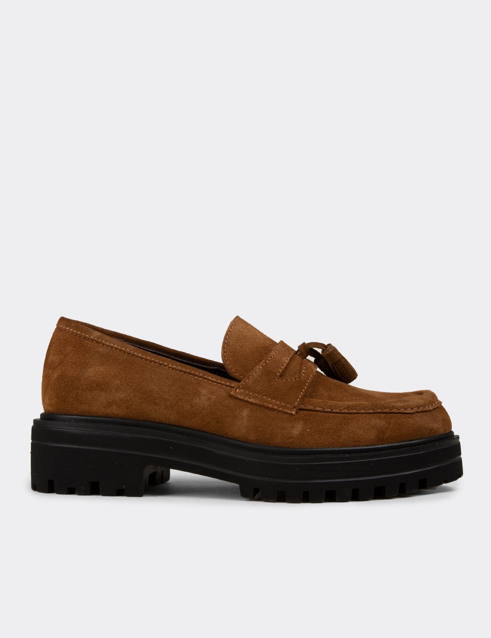 Kadın Taba Rengi Hakiki Süet Püsküllü Loafer - 02020ZTBAE01