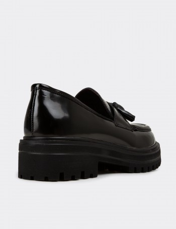Kadın Hakiki Deri Siyah Püsküllü Loafer - 02020ZSYHE05