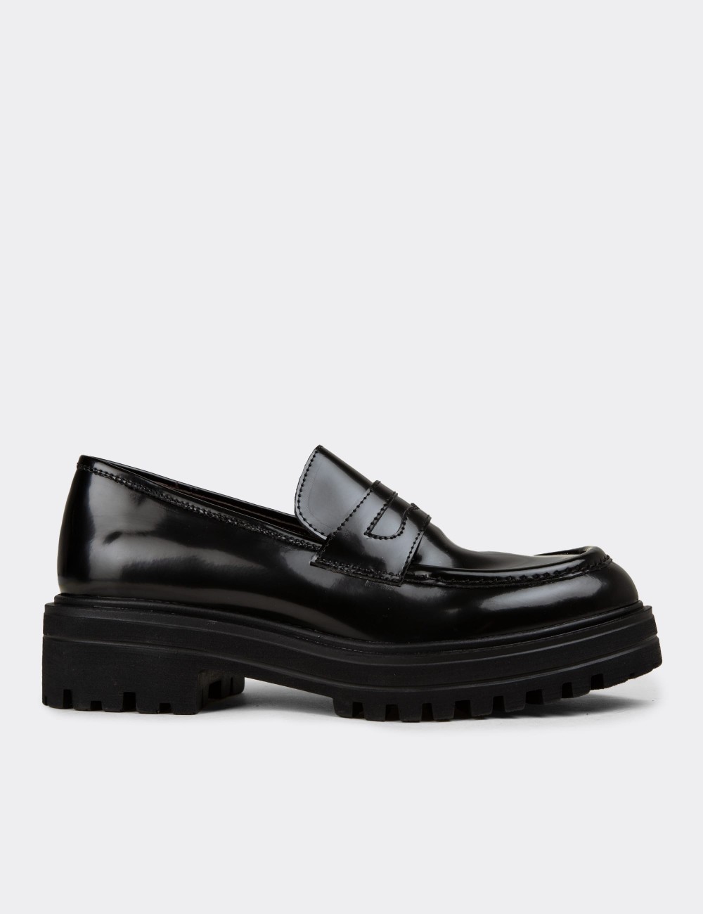 Kadın Hakiki Deri Siyah Loafer Ayakkabı - 01903ZSYHE05
