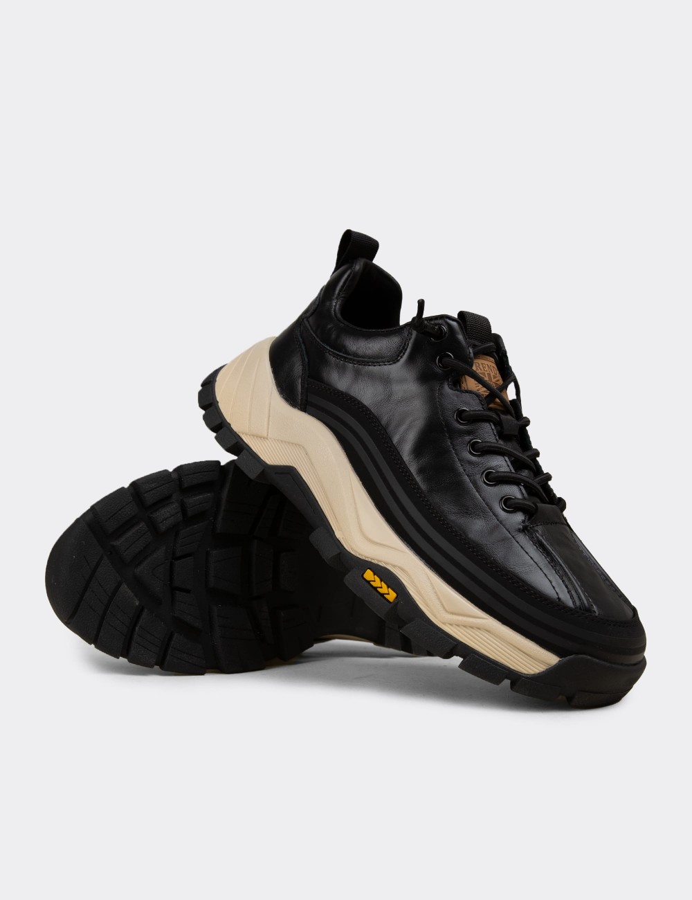 Erkek Hakiki Deri Siyah Sneaker Ayakkabı - 26570MSYHC01