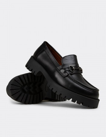 Kadın Hakiki Deri Siyah Tokalı Loafer Ayakkabı - 02024ZSYHE03