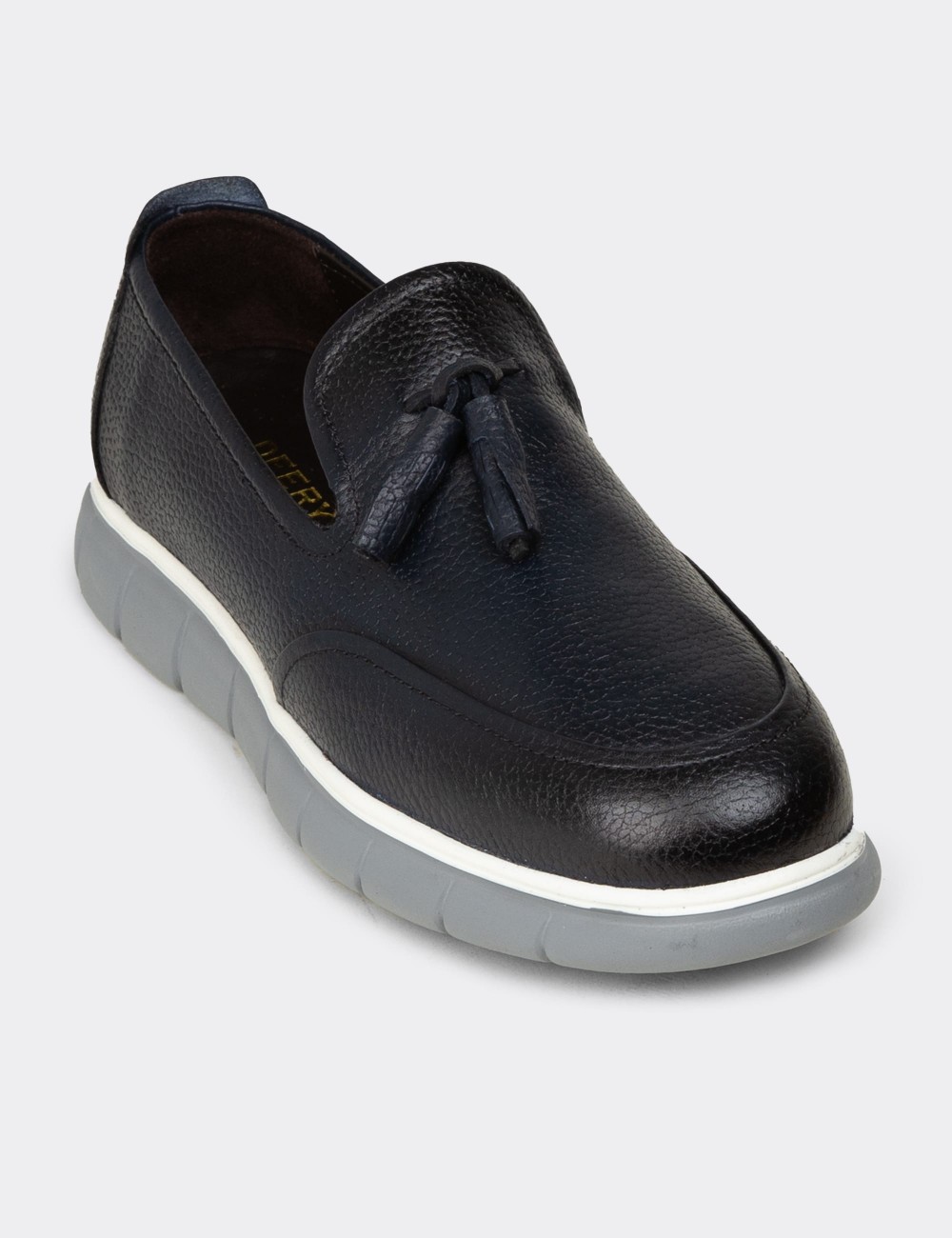Erkek Lacivert Hakiki Deri Püsküllü Loafer - 02048MLCVE01