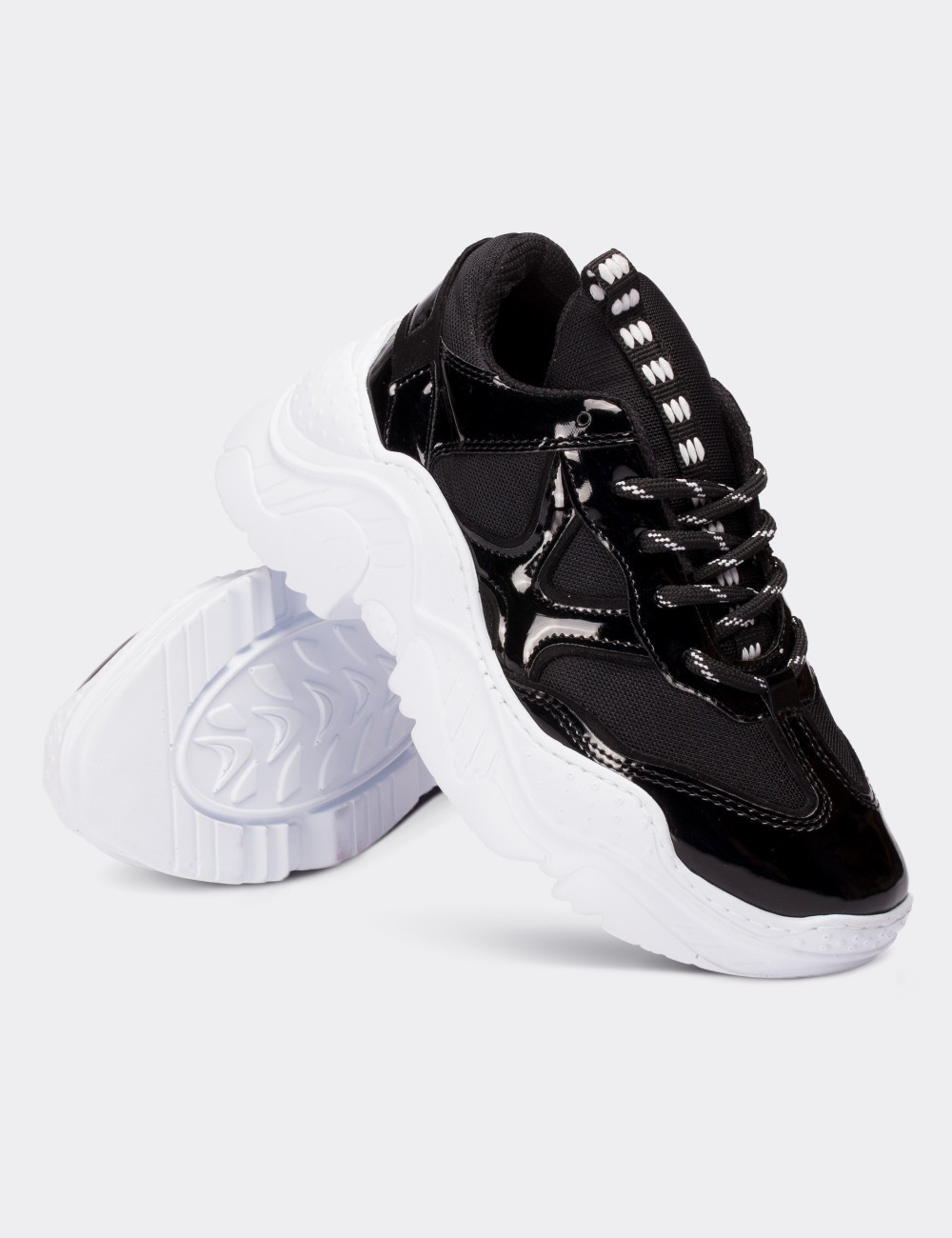 Siyah Kadın Sneaker Ayakkabı - 02021ZSYHT03