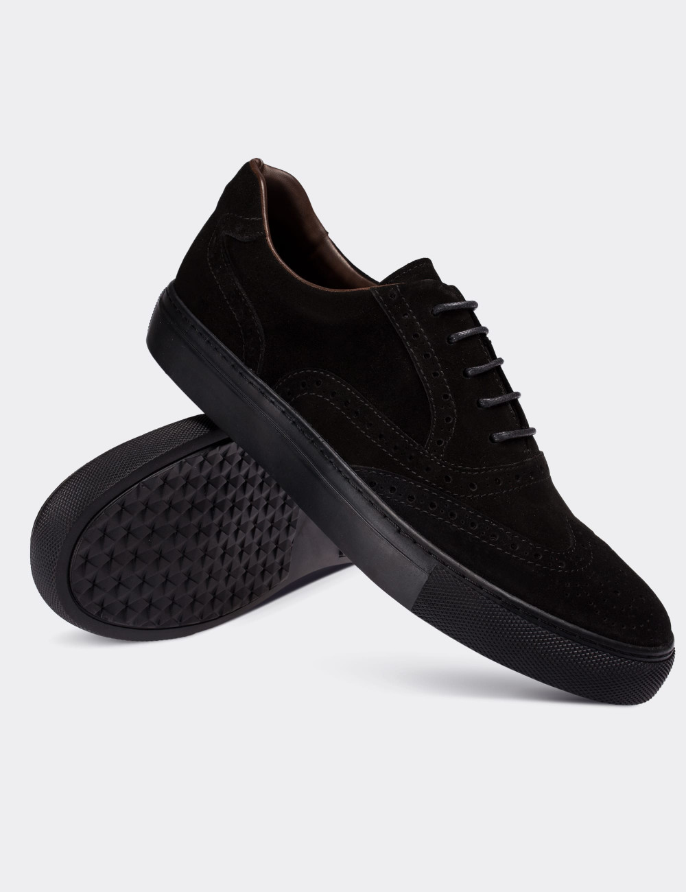 Hakiki Süet Siyah Sneaker Erkek Ayakkabı - 01637MSYHC04