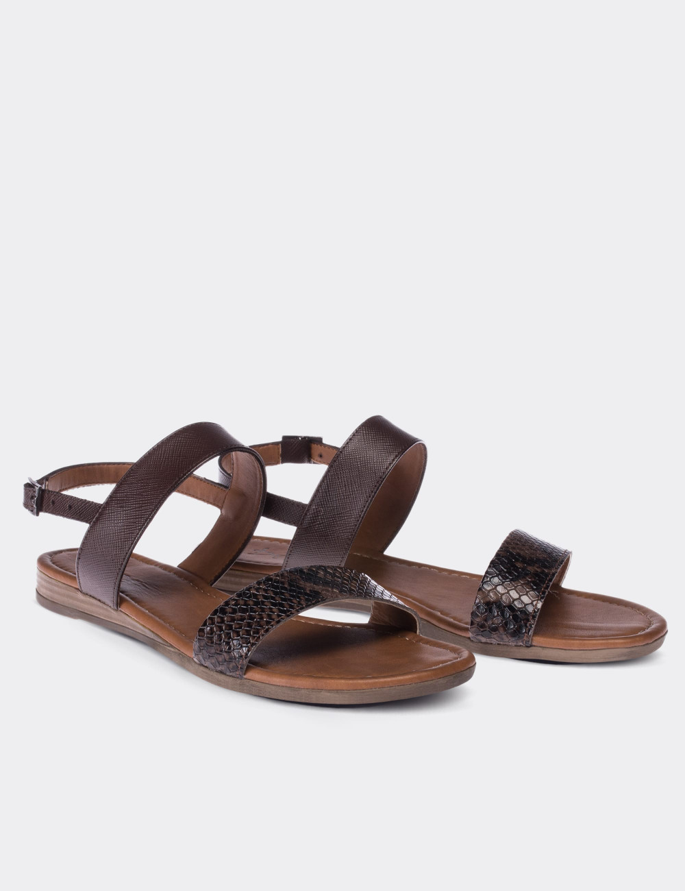 Hakiki Deri Kroko Kahverengi Kadın Sandalet - 02120ZKHVC01