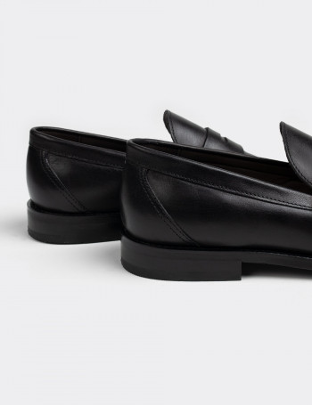Hakiki Deri Siyah Loafer Erkek Ayakkabı - 01538MSYHM02