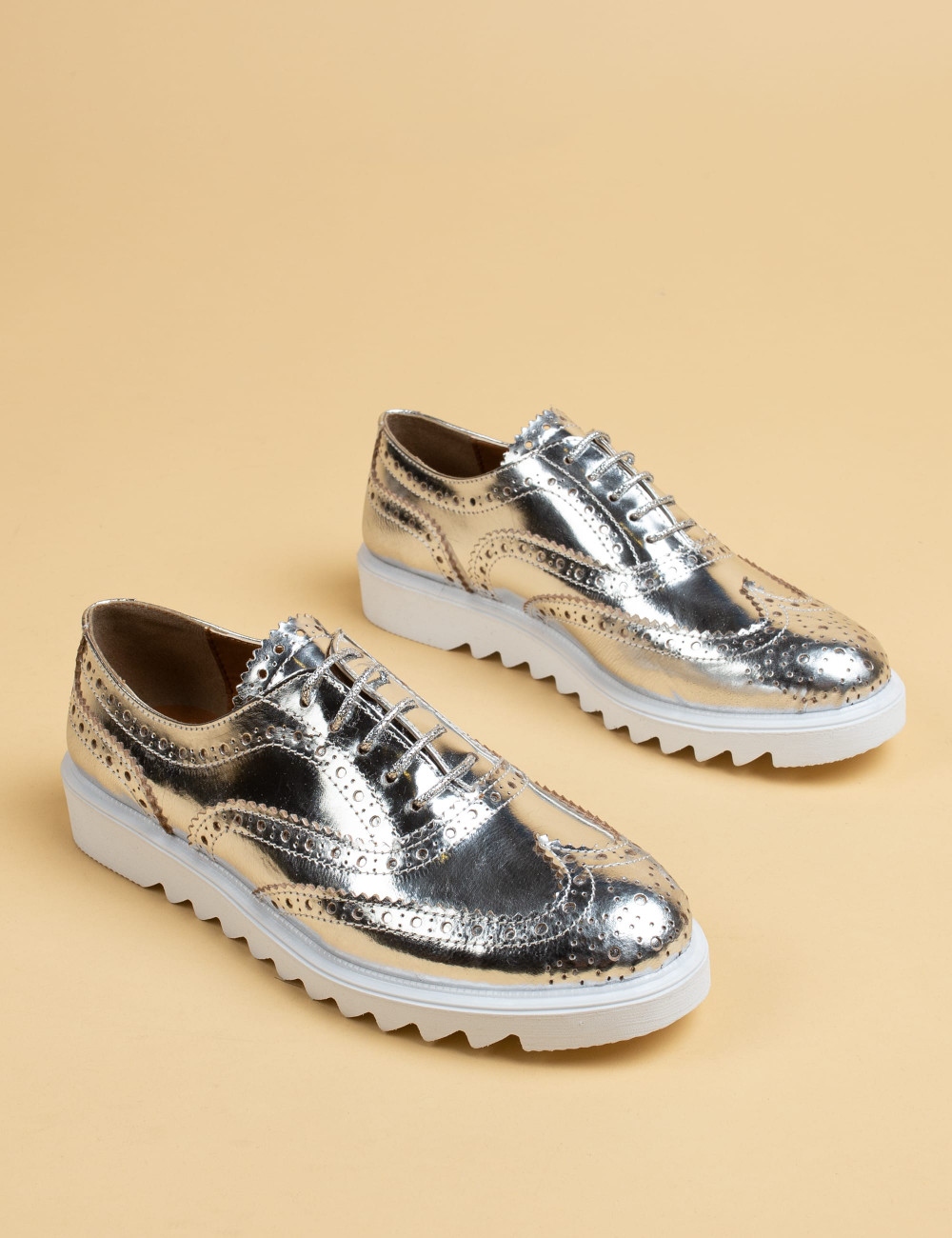 Hakiki Rugan Gümüş Rengi Günlük Oxford Kadın Ayakkabı - 01418ZGMSP01